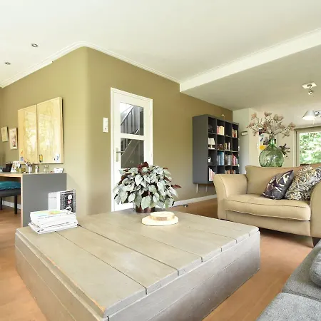 Tuin Van بيت للعطل